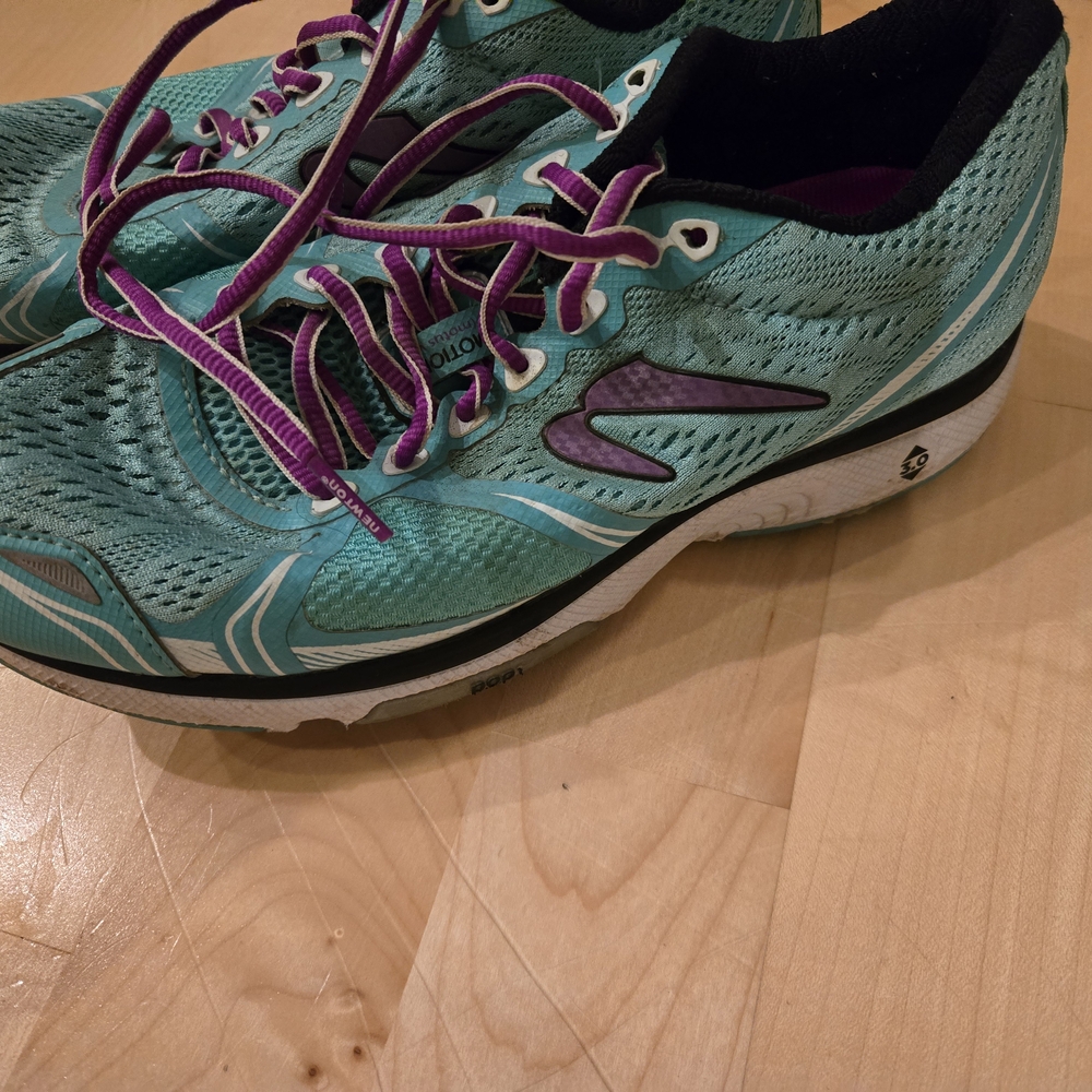 Newton Women's Running Motion VI Running Shoes in Teal and Purple